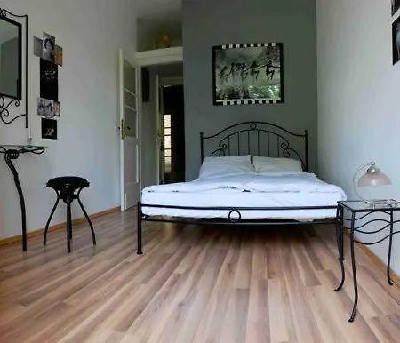 Deco Hostal Cracovia
