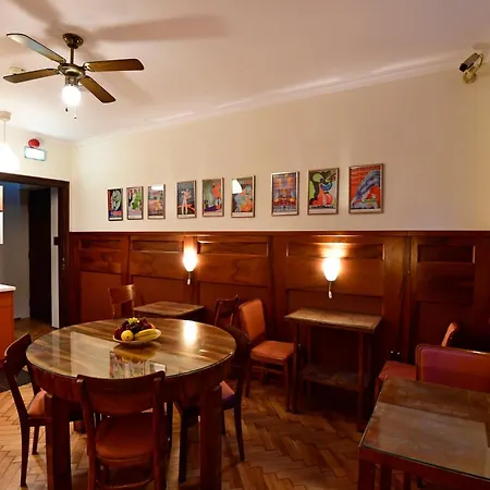 Deco Hostel