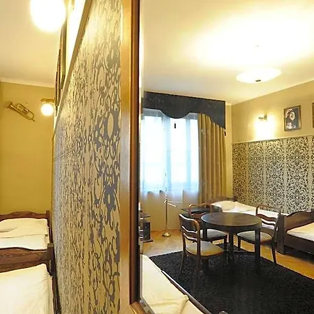 Hostel Deco