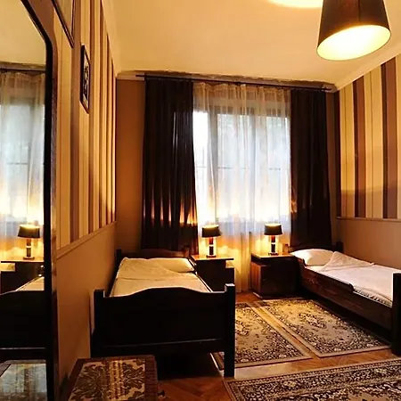 Hostal Deco *