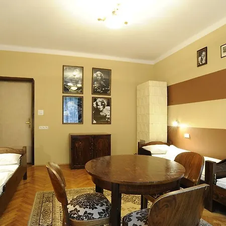 Deco Hostal *